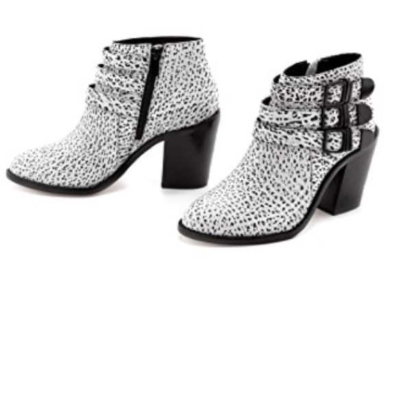 NWT Loeffler Randall Eugenie Booties size 9B - Picture 10 of 14